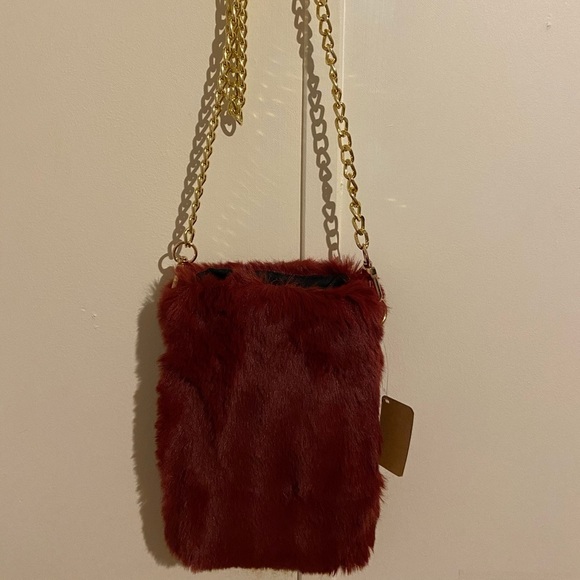 Burgundy chain purse - Picture 1 of 2